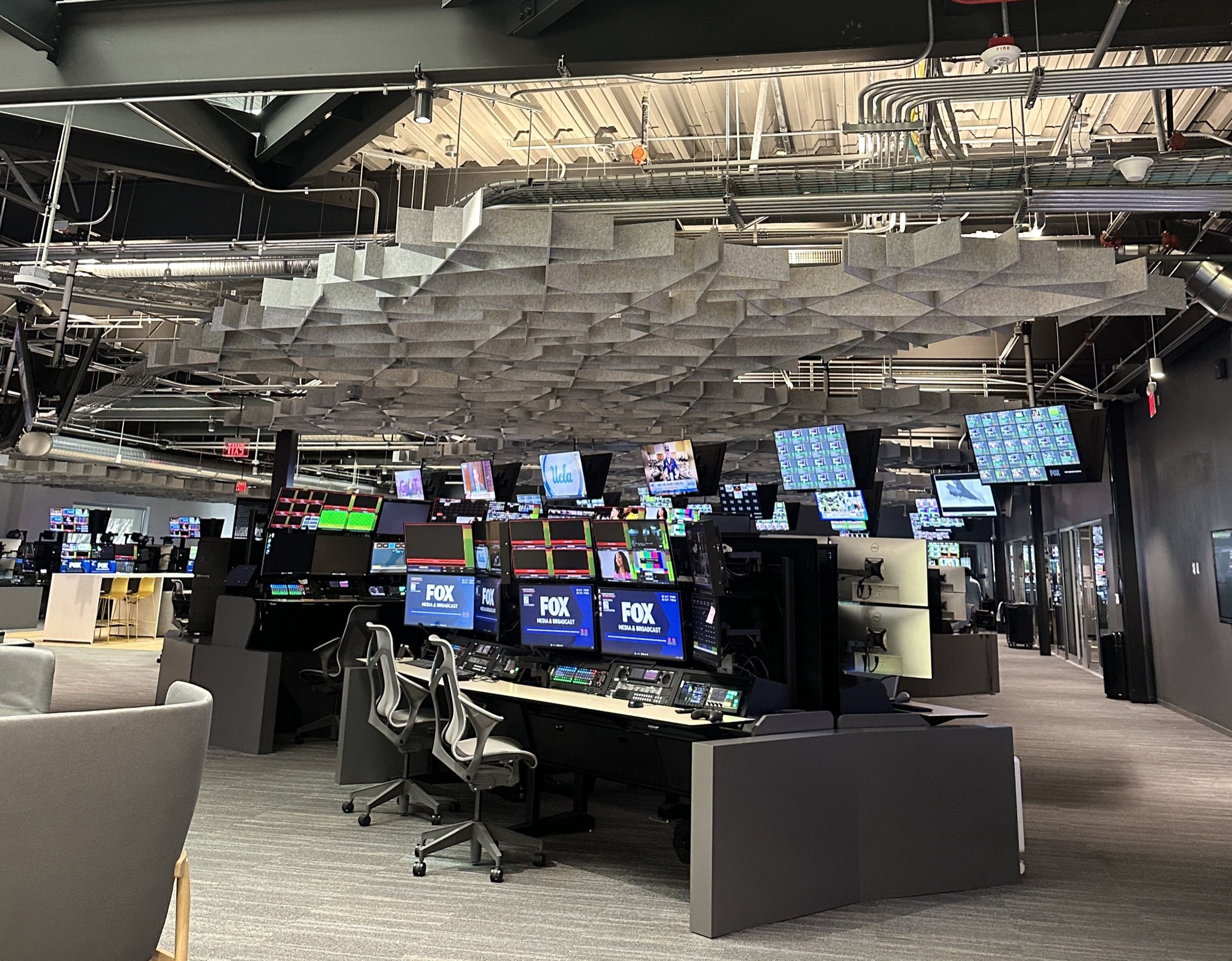 My Internship Experience at FOX 📺 | Luan Nguyen